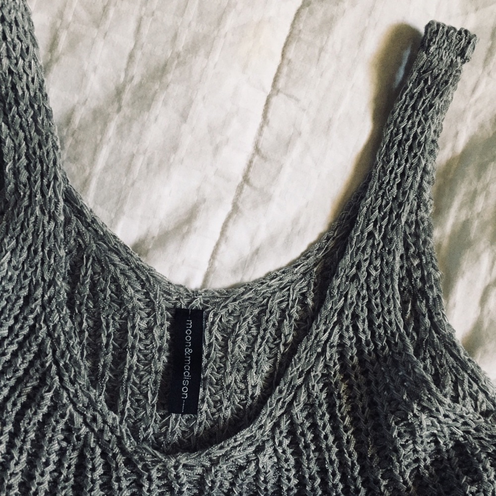 Gray knit tank - Picture 3 of 7